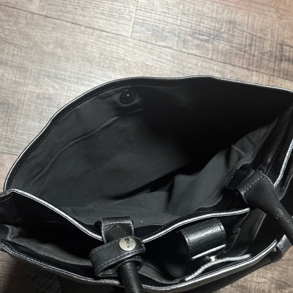 Pre-loved Burberry Nova Check Black Leather tote Bag -Black label - Picture 16 of 17